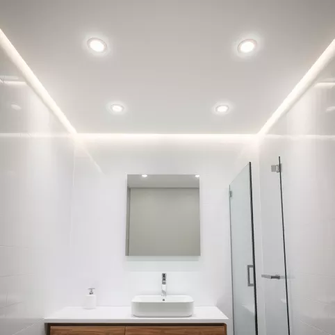 Nowoczesne oświetlenie sufitowe do łazienki